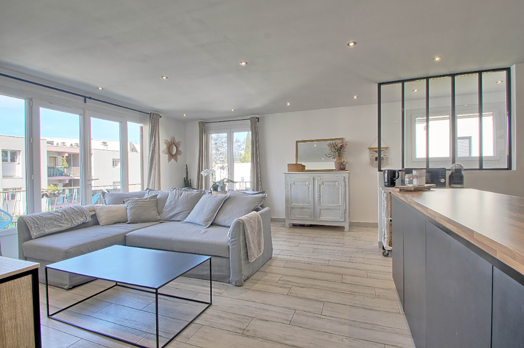 Appartement - LE LAVANDOU