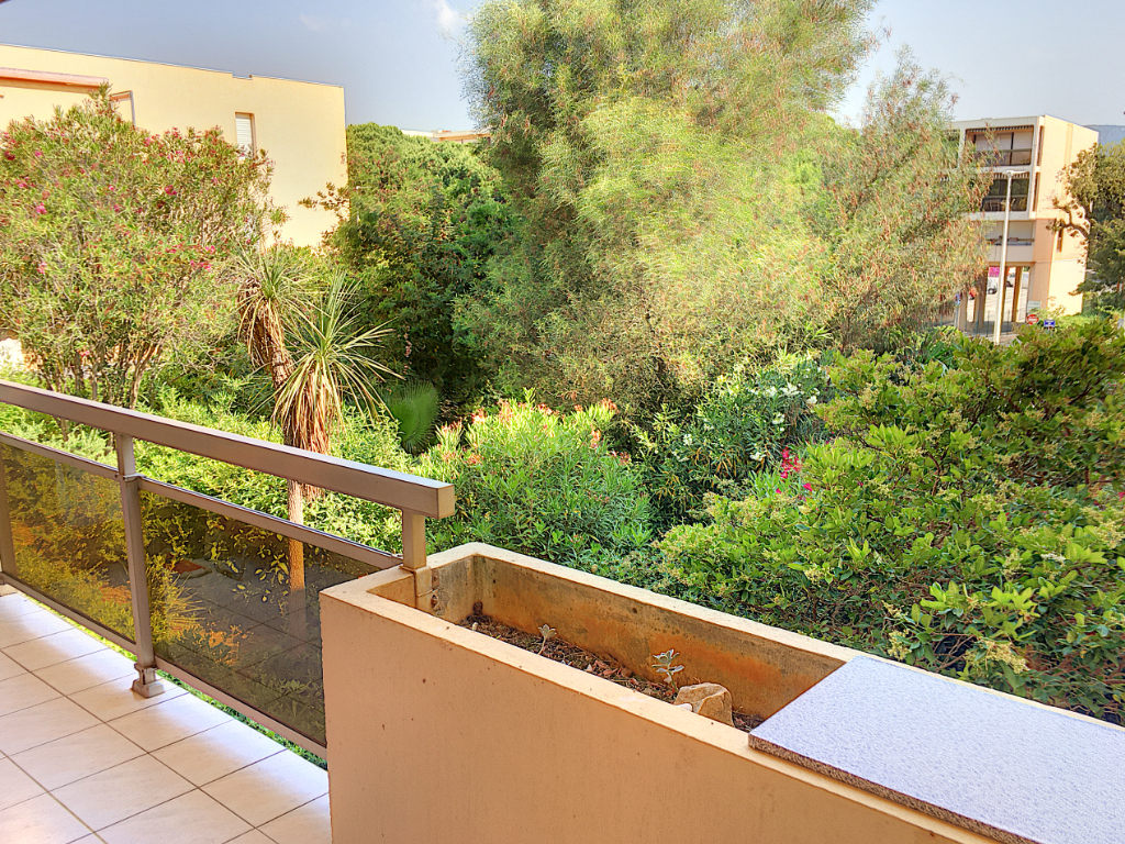 Appartement - BORMES LES MIMOSAS