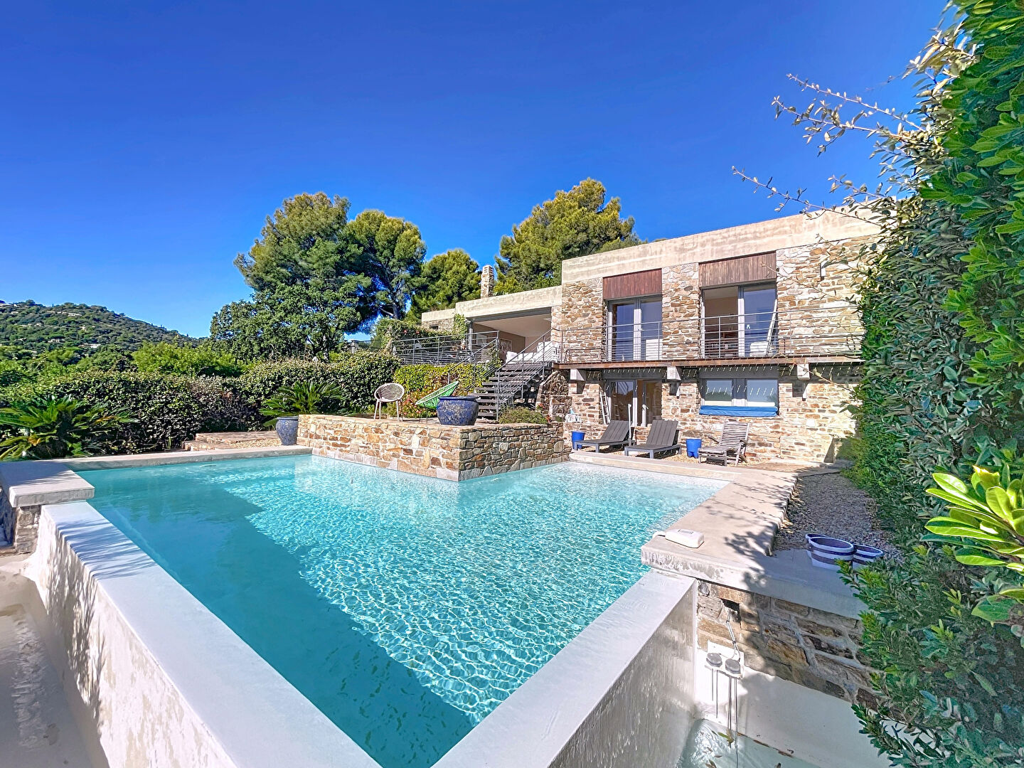 Maison-Villa - BORMES LES MIMOSAS