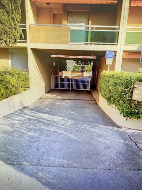 Garage - BORMES LES MIMOSAS