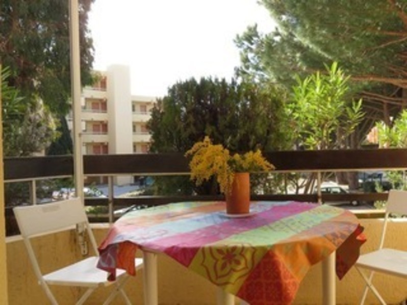 Location T2 climatis - La Favire centre, Bormes les Mimosas.