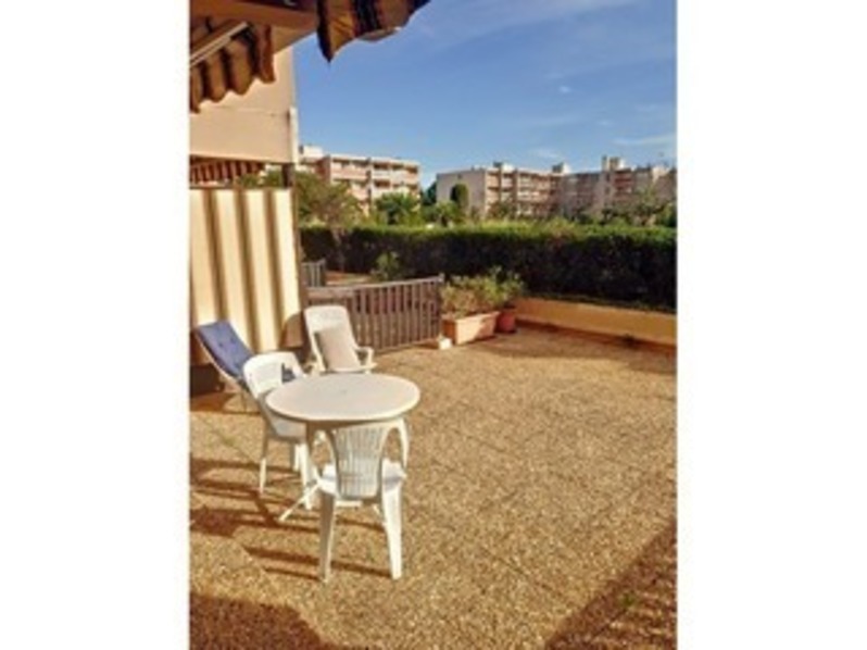 Location T2 RDJ avec grande terrasse sur la rsidence les Rives de la Favire.
