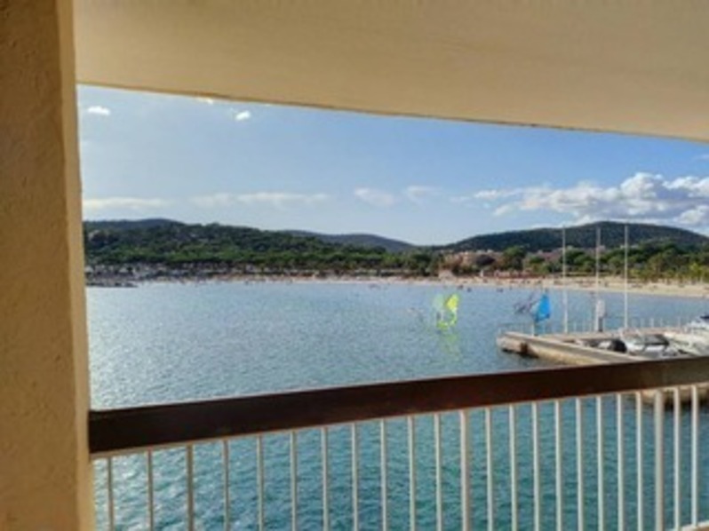 Location T4 vue mer sur le port de Bormes- La Favi&egrave;re