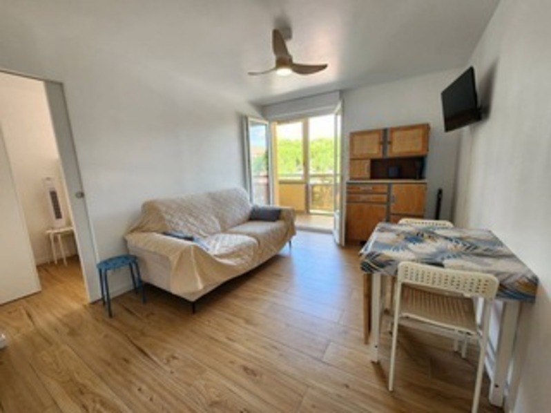 Location T2 r&eacute;sidence C&ocirc;te Azur 1 loggia, parking,  La Favi&egrave;re