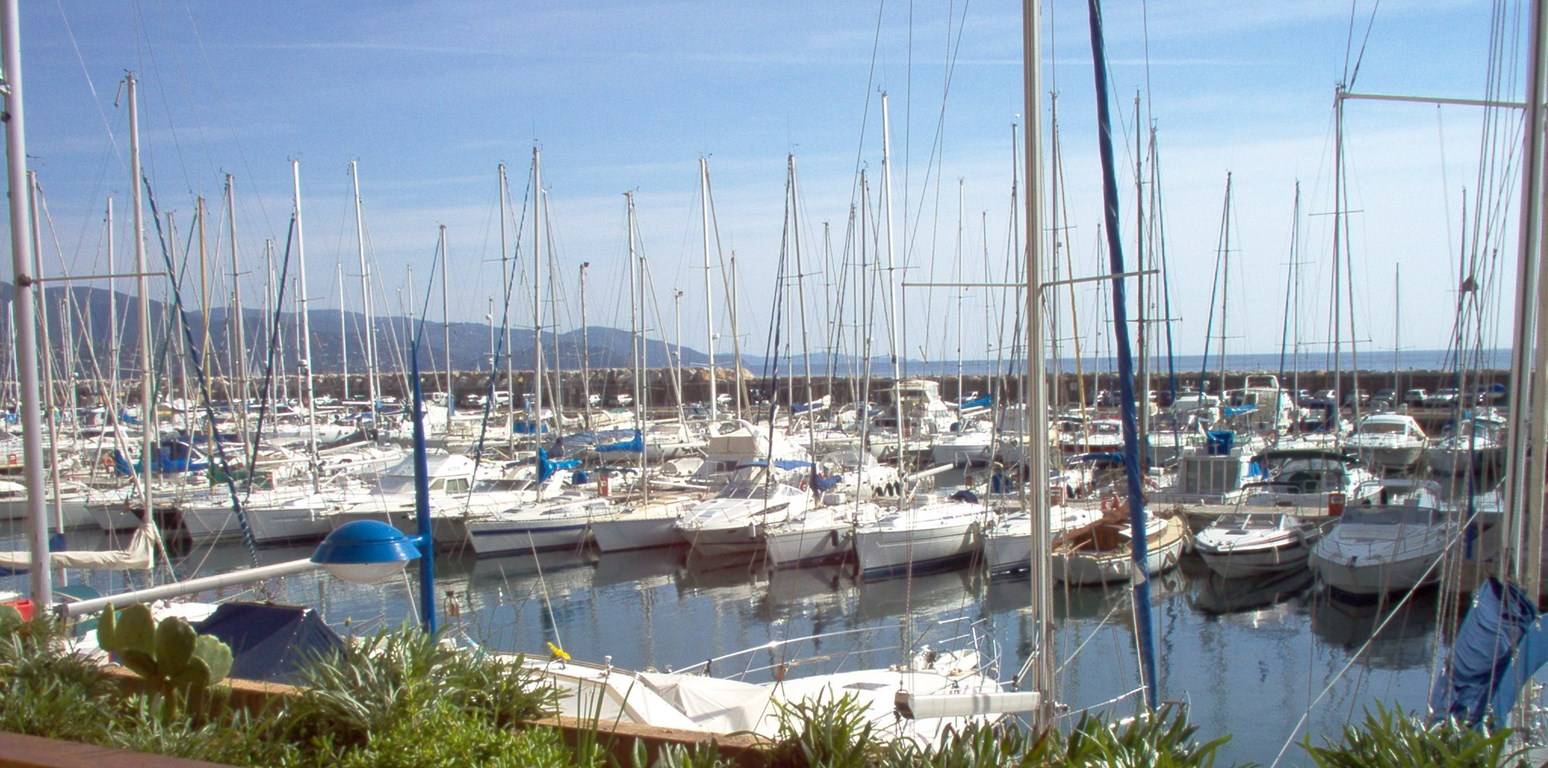 PORT DE BORMES  (  )