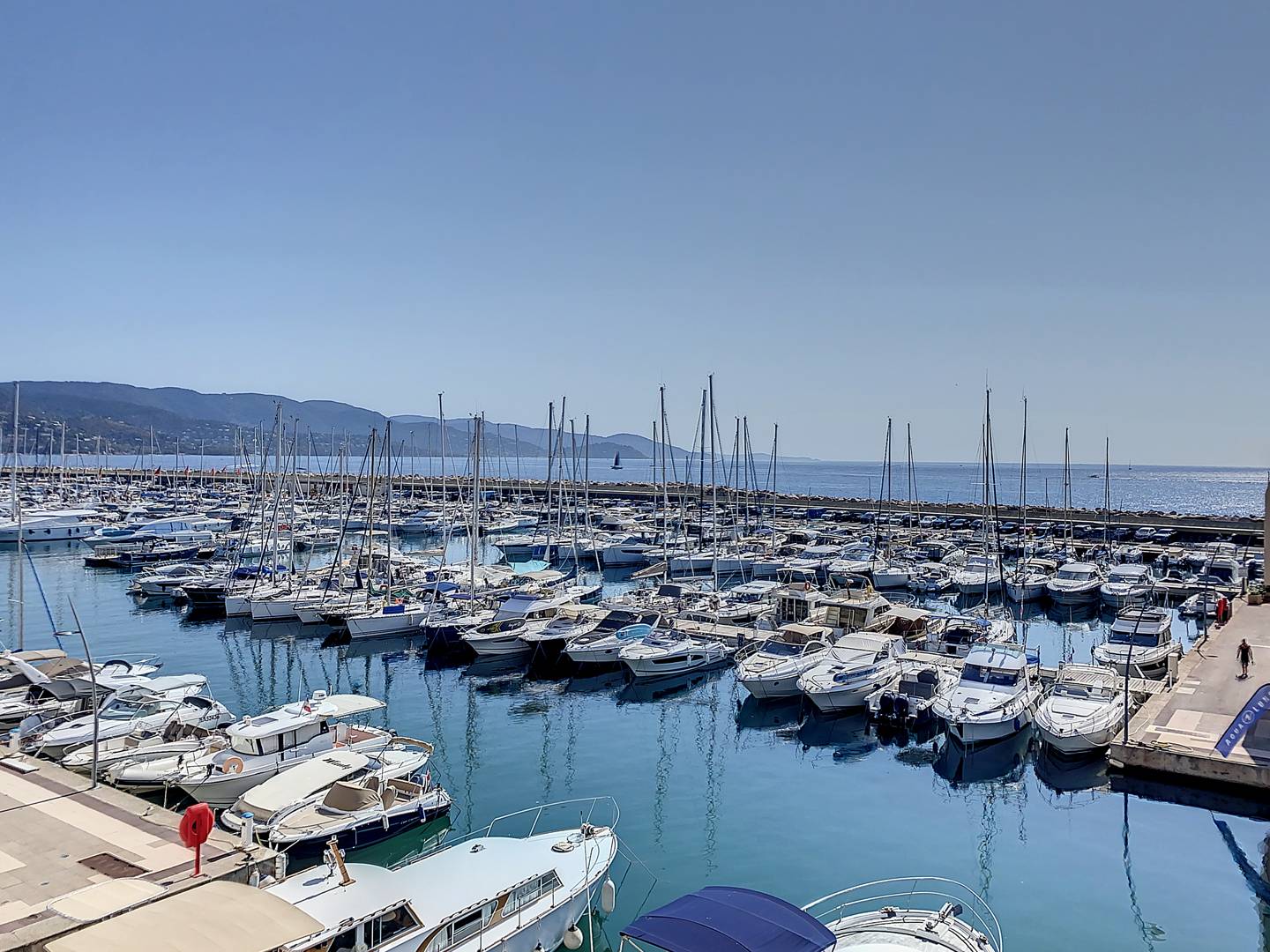 PORT DE BORMES  (  )