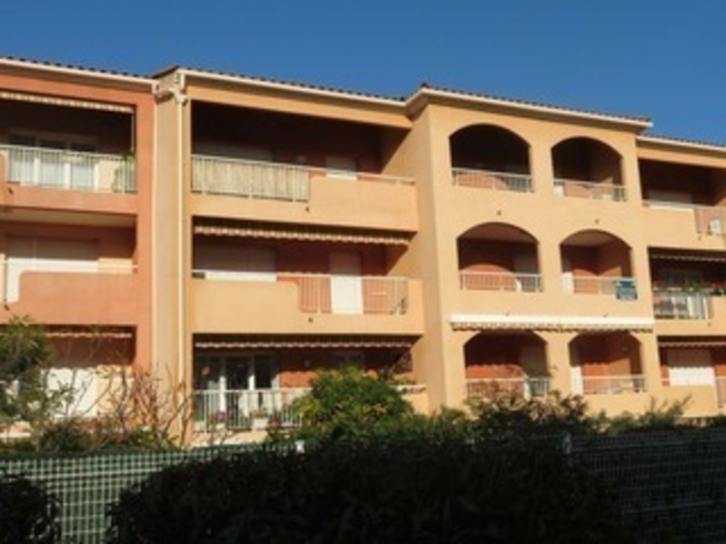 Location T2 cabine r&eacute;sidence Le Corail La Favi&egrave;re &agrave; Bormes les Mimosas